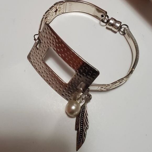Hammered Square Vintage Spoon Bracelet with Pearl Charm Handmade - Picture 2 of 4